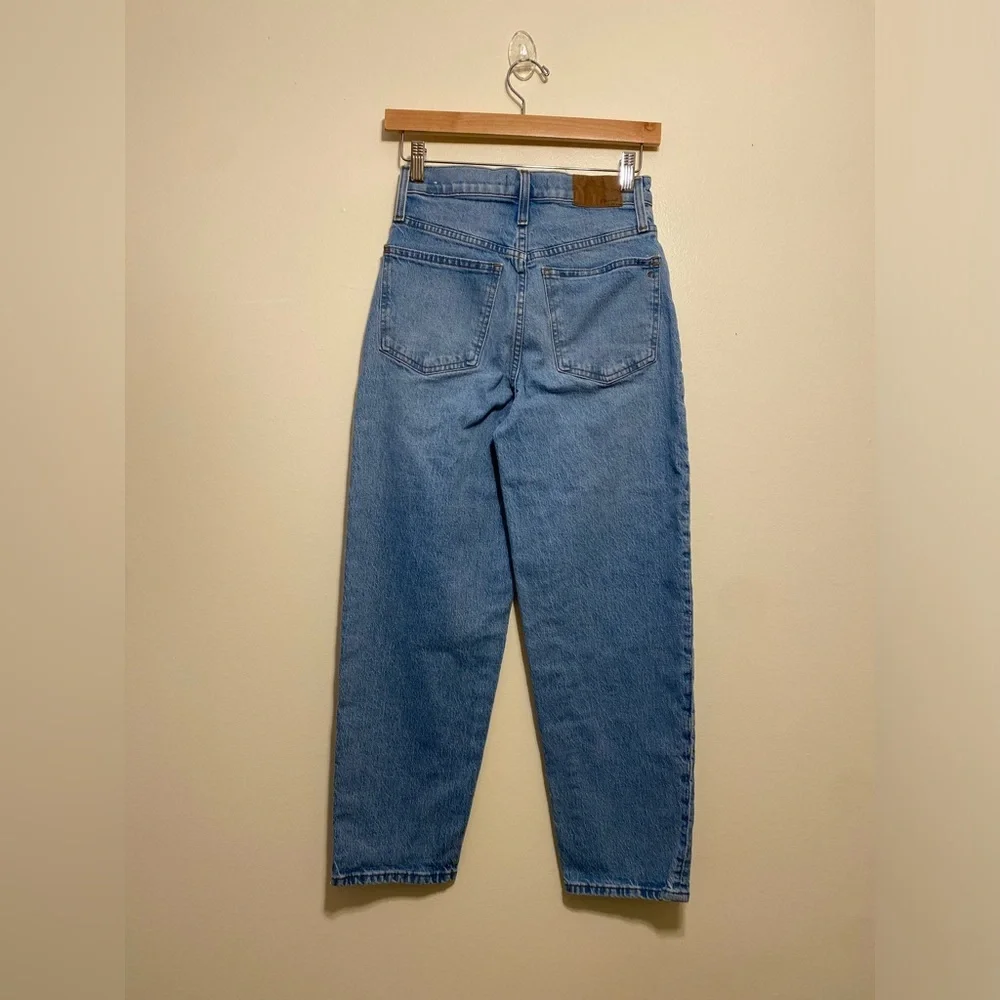 Madewell Balloon Classic Light Blue Women's Jeans. Size 24. Style DM5579